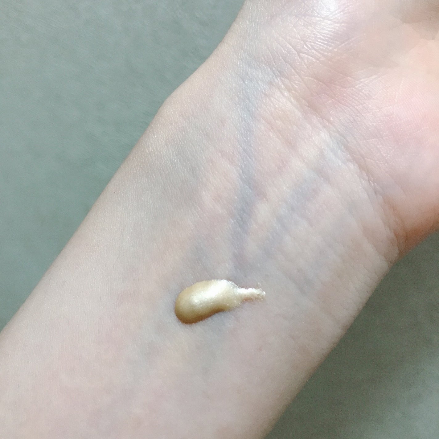 ビーゴールディ ブライト ドロップス/Drunk Elephant/美容液を使ったクチコミ(4枚目)