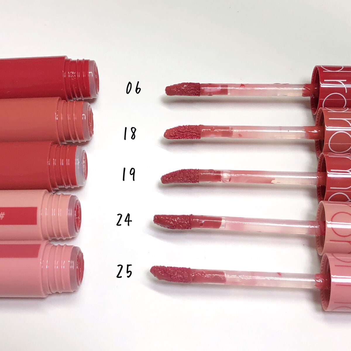 ジューシーラスティングティント/rom&nd/リップティントを使ったクチコミ(2枚目)