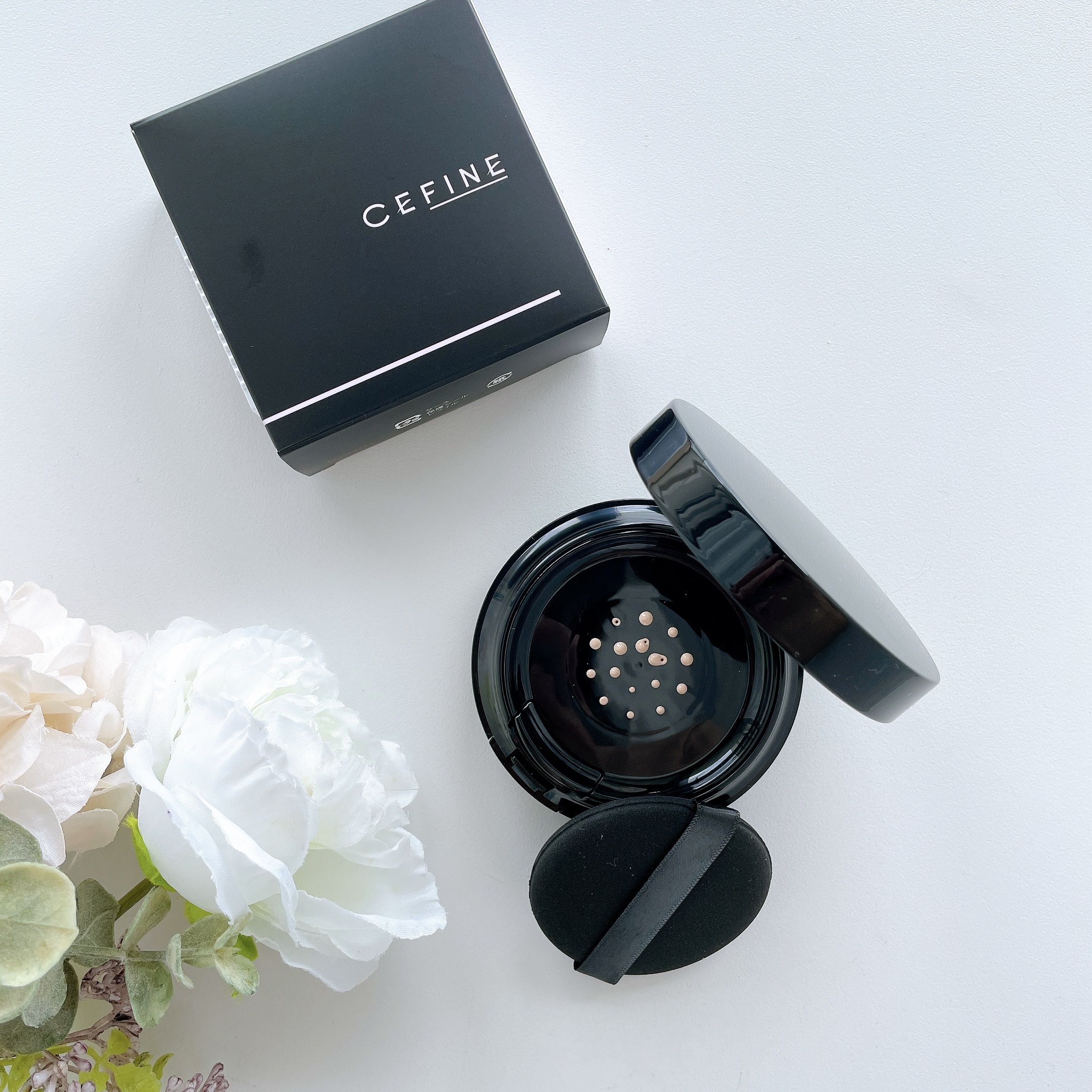 シルキーウェットリクイド 01 明るい肌色 （レフィル(パフ付)）/セフィーヌ/クリーム・エマルジョンファンデーションを使ったクチコミ（1枚目）