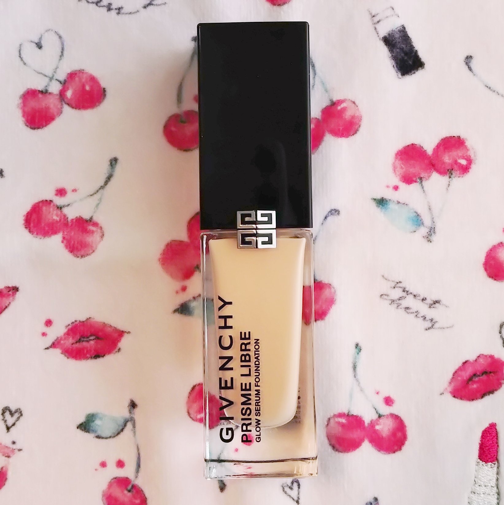 プリズム・リーブル・トラベル No. 00 オパルセント・チュール/GIVENCHY/ルースパウダーを使ったクチコミ（2枚目）