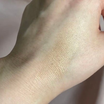 スキンライト プリズマティック ハイライター/REVLON/プレストパウダーを使ったクチコミ(2枚目)