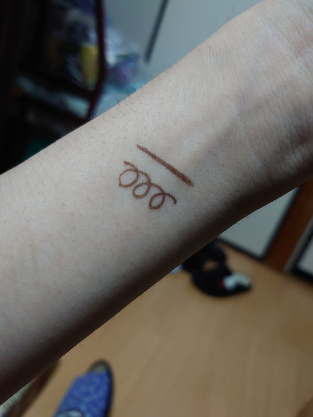 スキルレスライナー/LUMIURGLAS/リキッドアイライナーを使ったクチコミ(1枚目)