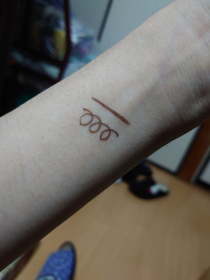 スキルレスライナー/LUMIURGLAS/リキッドアイライナーを使ったクチコミ(1枚目)