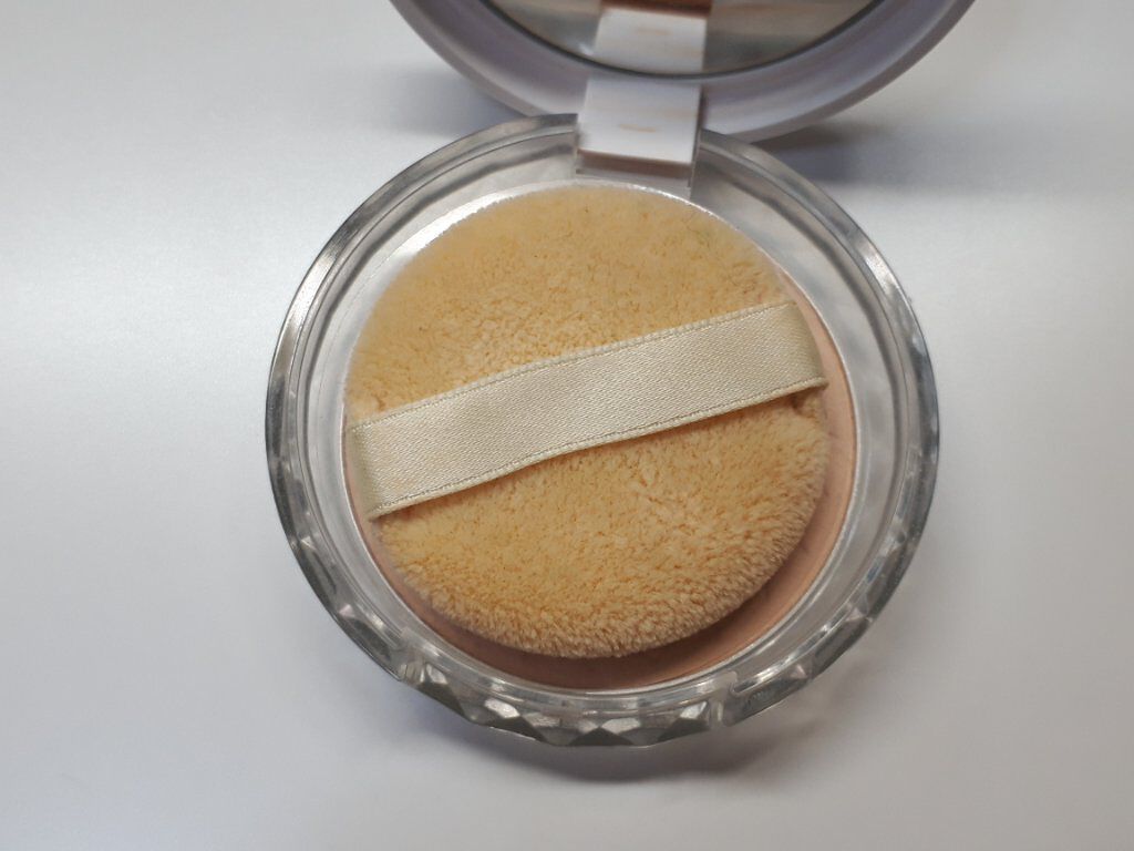 UVクリアフェイスパウダー/CEZANNE/プレストパウダーを使ったクチコミ(3枚目)