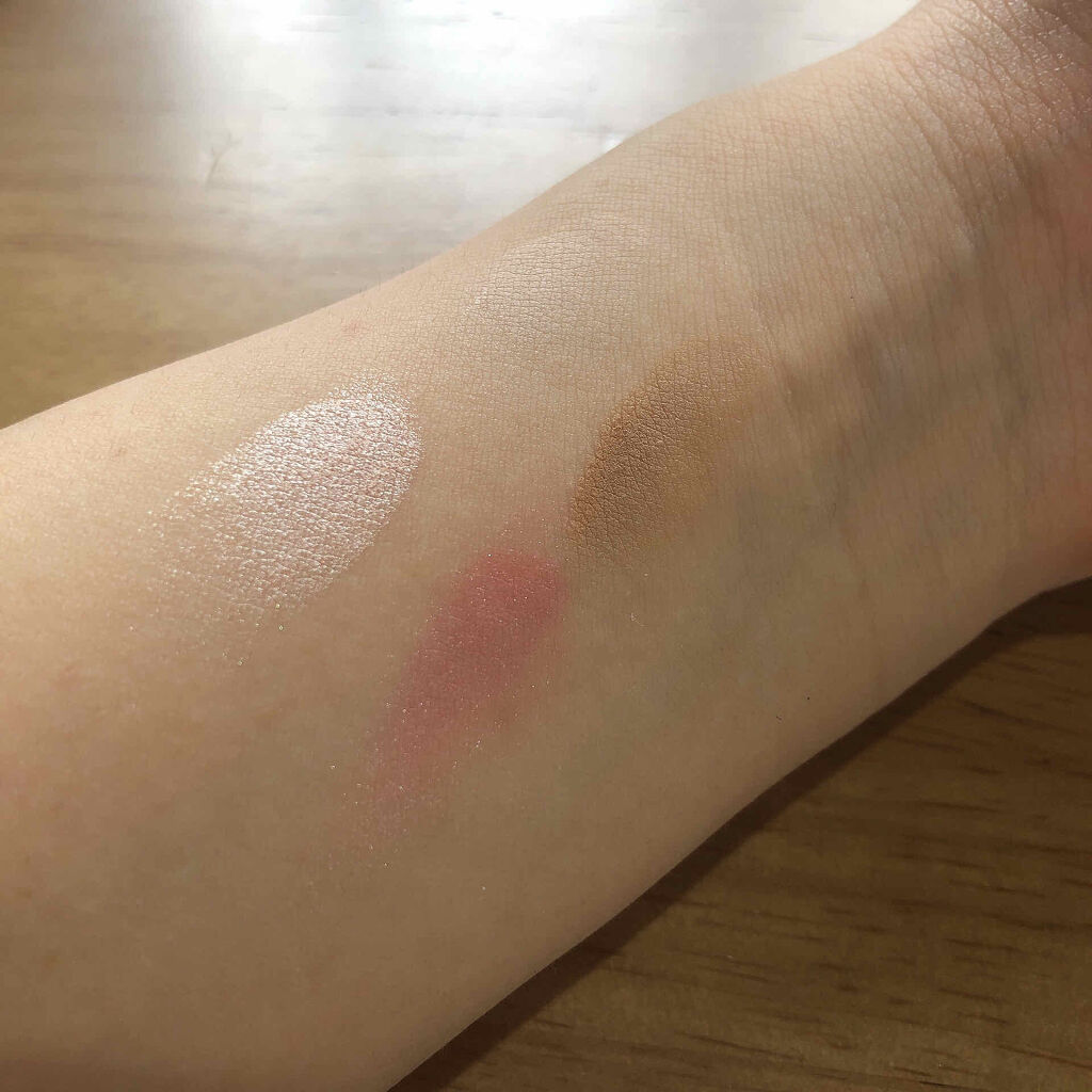 4in1パーフェクトフェイスパレット/VAVI MELLO/プレストパウダーを使ったクチコミ（3枚目）