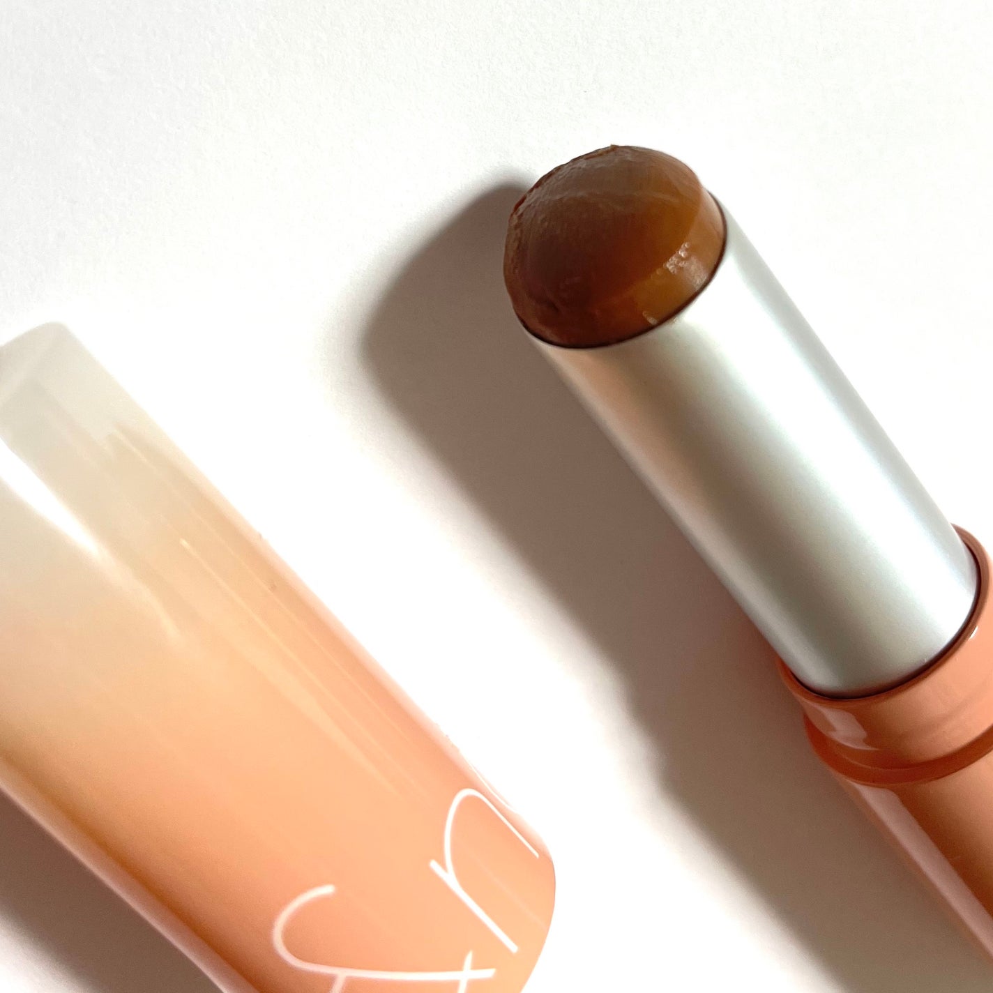 グラスティングメルティングバーム/rom&nd/リップバームを使ったクチコミ(2枚目)