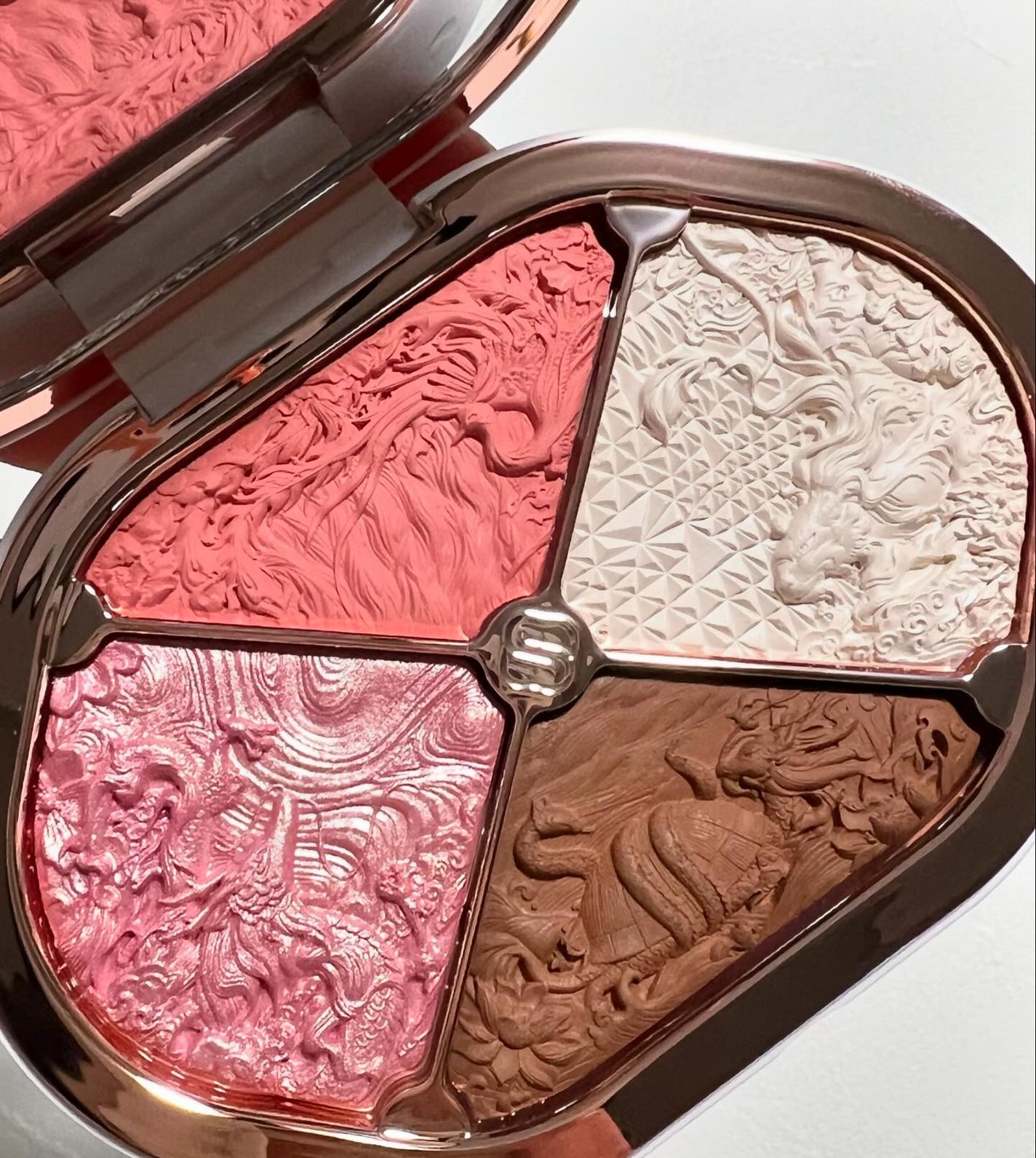 星宿彫刻 4色パレット/花西子/マルチパレットを使ったクチコミ(3枚目)