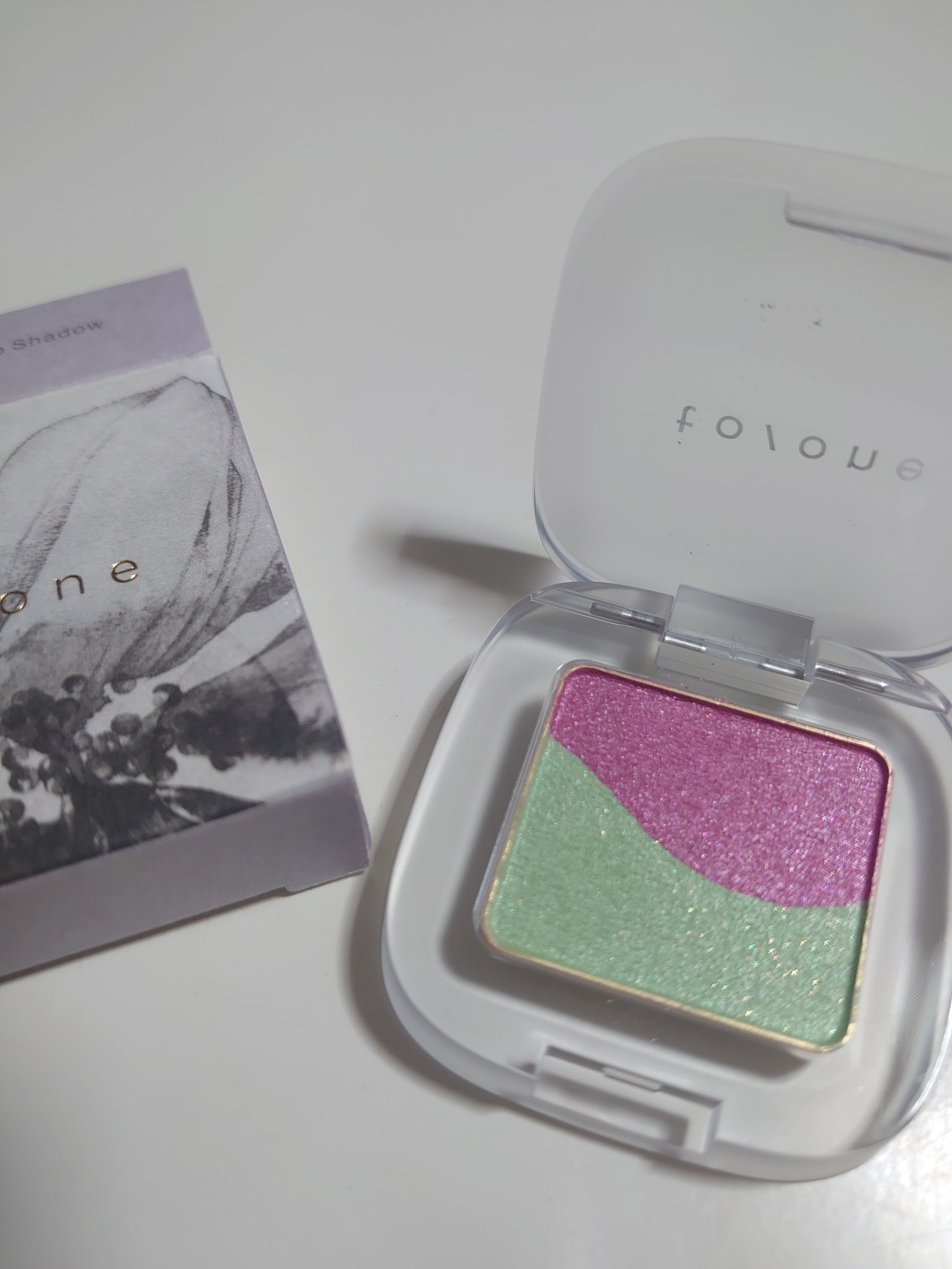 ペタル フロート アイシャドウ/to/one/アイシャドウパレットを使ったクチコミ（2枚目）