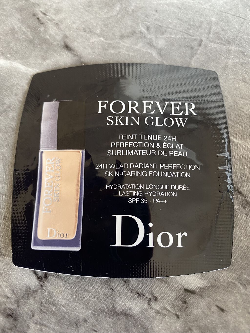 【旧】ディオールスキン フォーエヴァー フルイド グロウ 2N ニュートラル/Dior/リキッドファンデーションを使ったクチコミ（2枚目）