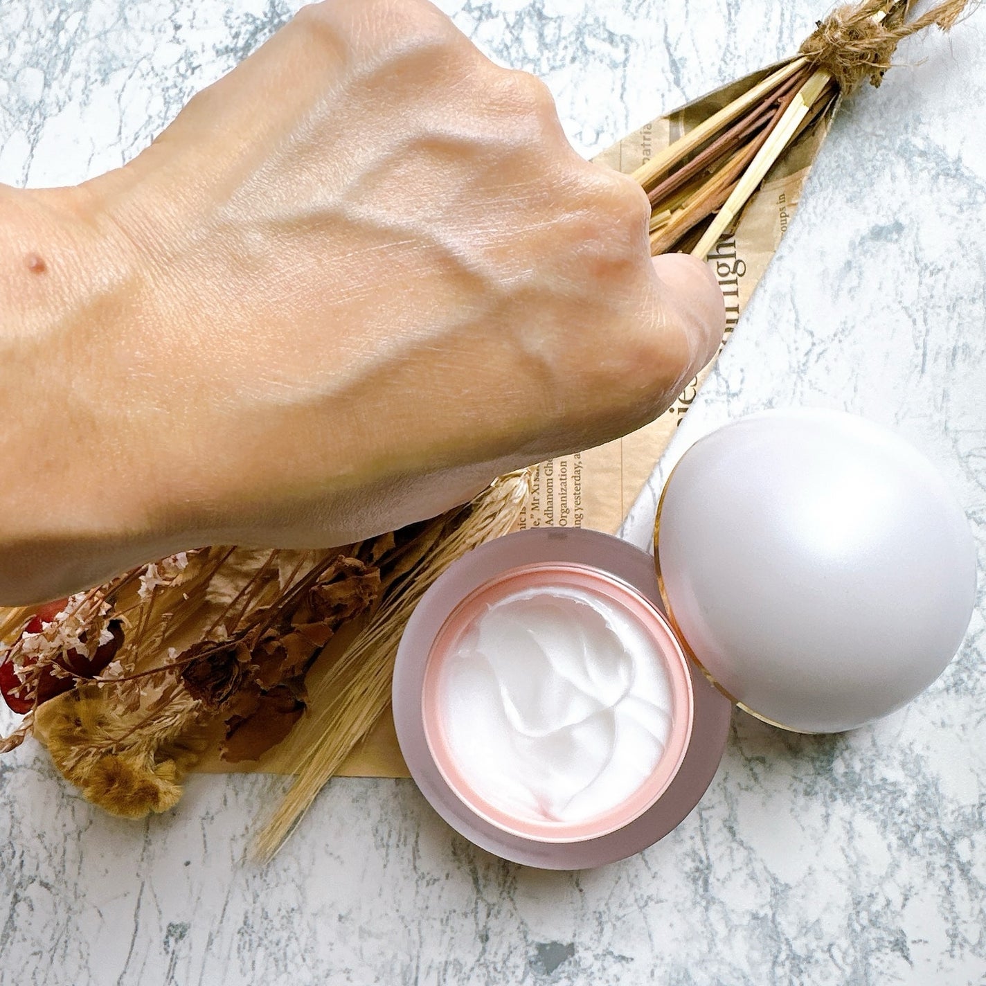 半月クリーム(ハーフムーンクリーム)/BEDIGHT/フェイスクリームを使ったクチコミ(4枚目)