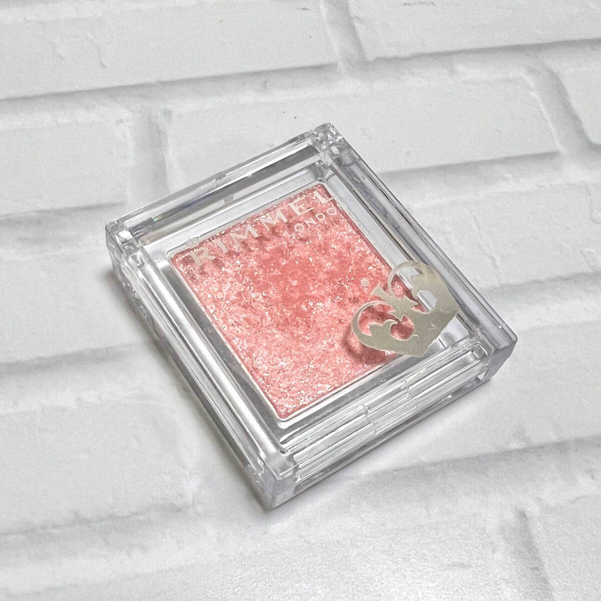 プリズム パウダーアイカラー/リンメル ロンドン/単色アイシャドウを使ったクチコミ(2枚目)