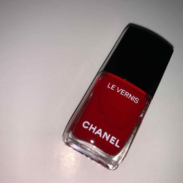 🦋CHANEL🦋
LE VERNIS
LONGWEAR NAIL COLOUR 
# 528
大大大好きな真っ赤‪‪❤︎‬最高‪‪❤︎‬