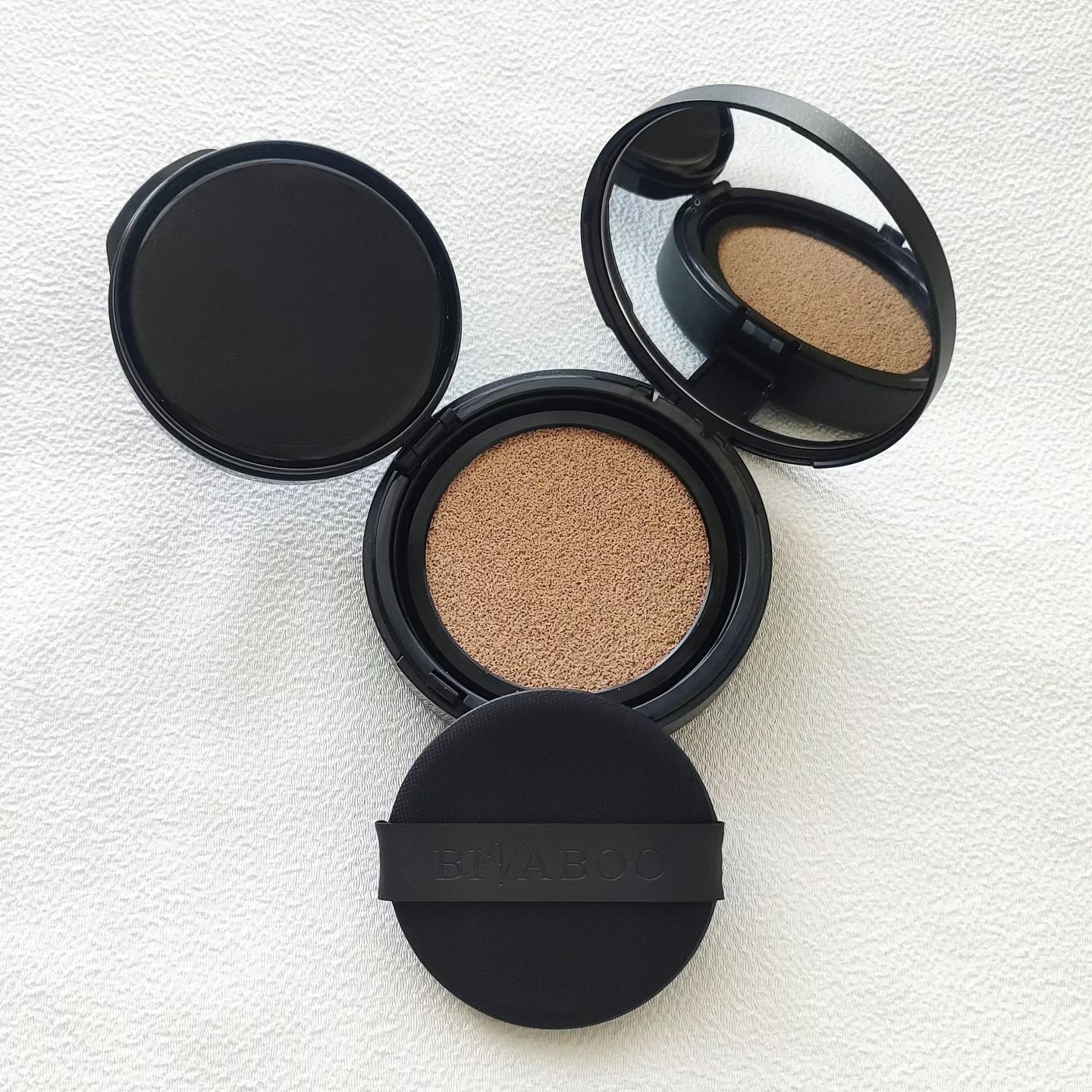 ベルベットジュエルクッション/BIVABOO/クッションファンデーションを使ったクチコミ（2枚目）