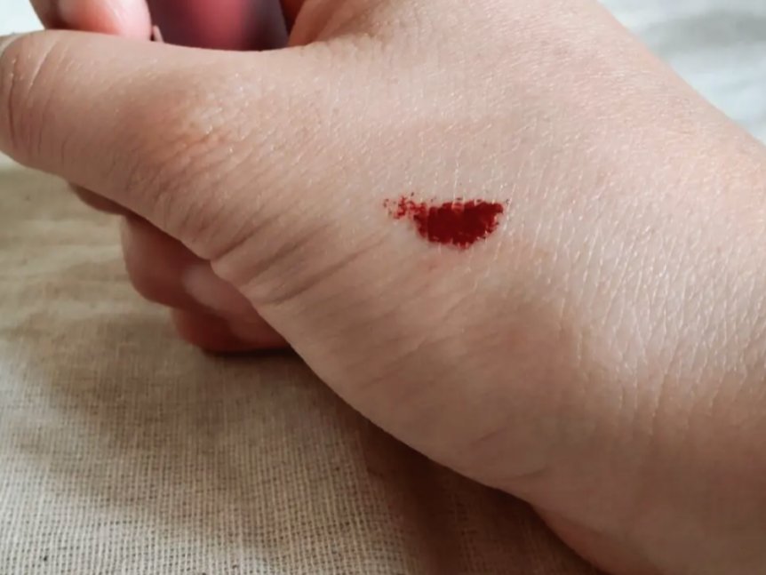 タトゥーベルベットミニティントセット/フォレンコス/リップティントを使ったクチコミ（2枚目）