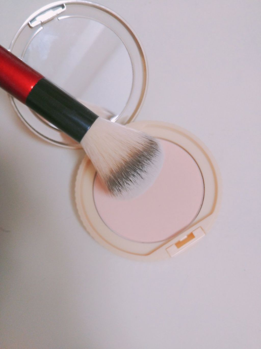 春姫 ファンデーションブラシ 大 ナチュラル/DAISO/メイクブラシを使ったクチコミ（2枚目）