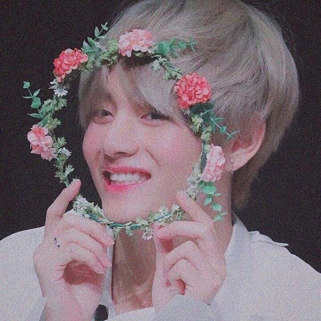 るあ on LIPS 「あんにょん!間違えて自己紹介のやつ消してしまって…ごめんなさい..」(2枚目)