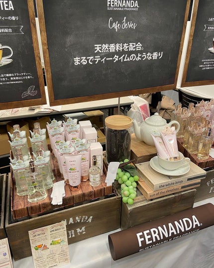 airi__koizumi on LIPS 「2022年もラストスパート!コスメ界隈ではベスコスの時期となっ..」(9枚目)