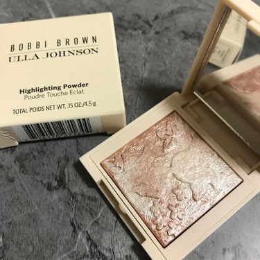 ハイライティング パウダー L01 ピンクグロウ（限定パッケージ）/BOBBI BROWN/ハイライトを使ったクチコミ（1枚目）