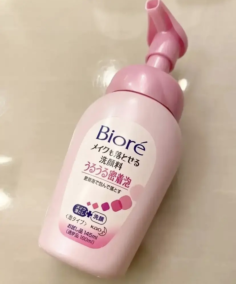メイクも落とせる洗顔料 うるうる密着泡/ビオレ/泡洗顔を使ったクチコミ（1枚目）