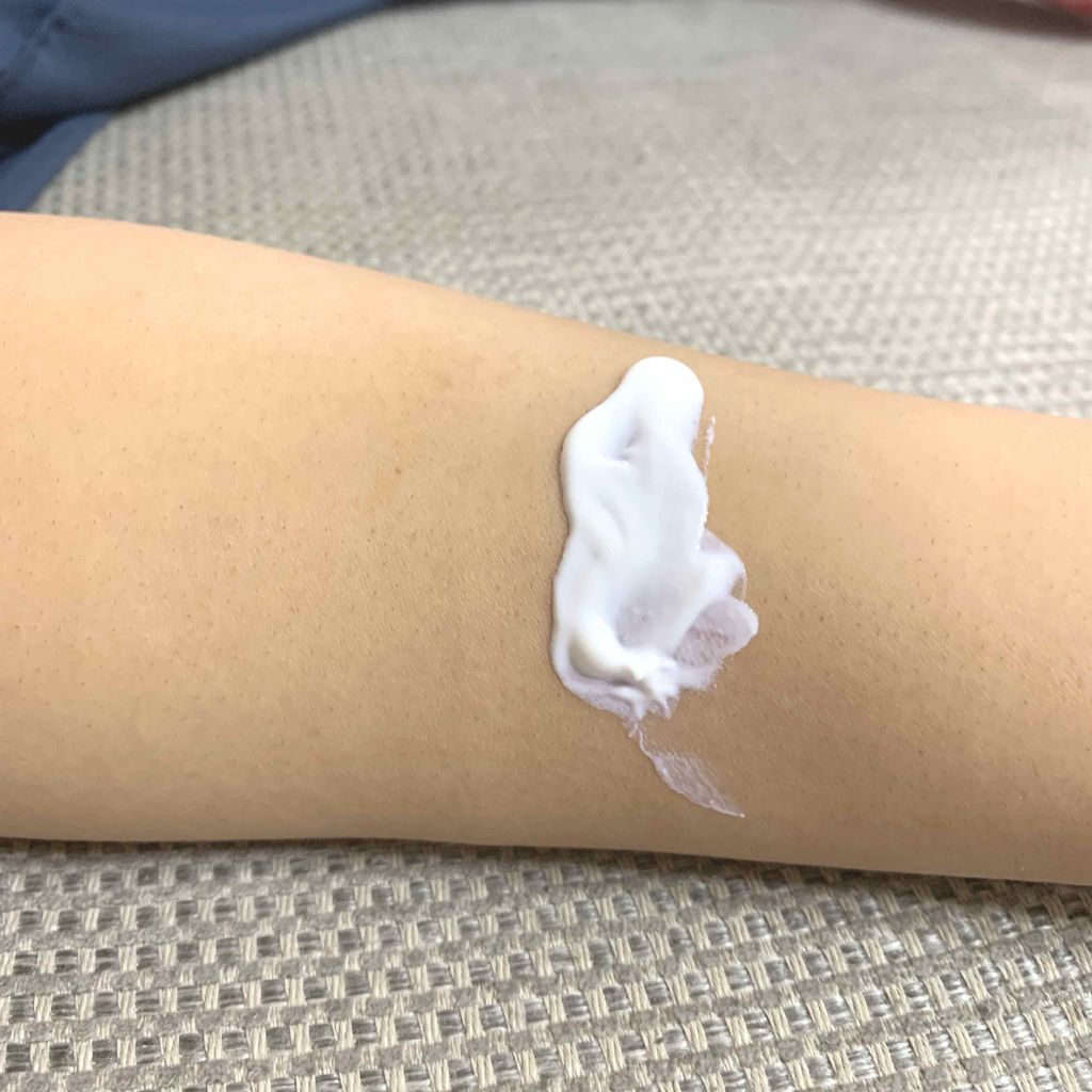 ブリリアンス トーンブライトニング ＷＨ/JERGENS(ジャーゲンズ)/ボディクリームを使ったクチコミ（2枚目）