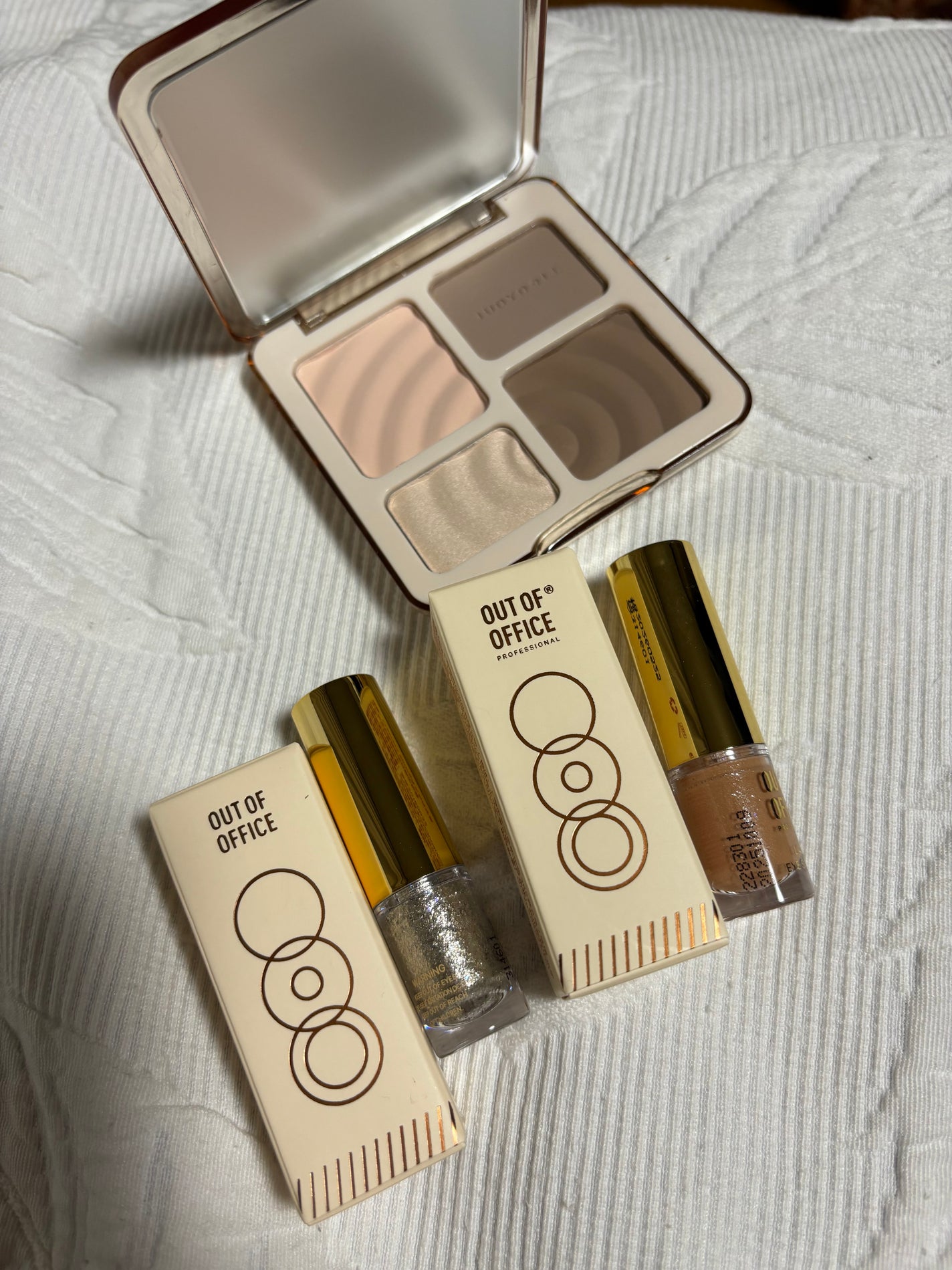 リキッドアイシャドウ/OUT OF OFFICE/リキッドアイシャドウを使ったクチコミ(1枚目)