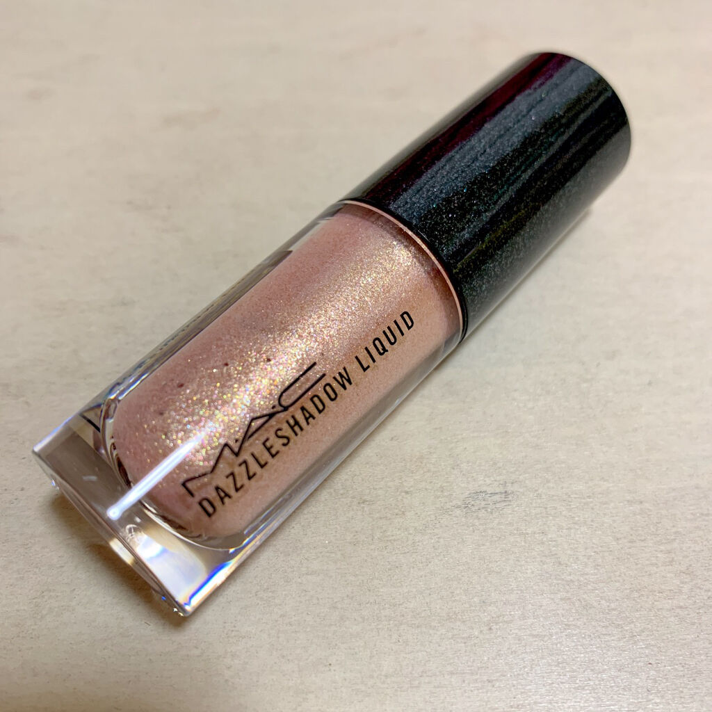 ダズルシャドウ リキッド エブリ デイ イズ サンシャイン/M・A・C/リキッドアイシャドウを使ったクチコミ（1枚目）