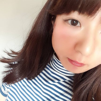 ちはる on LIPS 「ダイソーのアイシャドウ☺パッケージもキティちゃんで可愛い😍発色..」(4枚目)