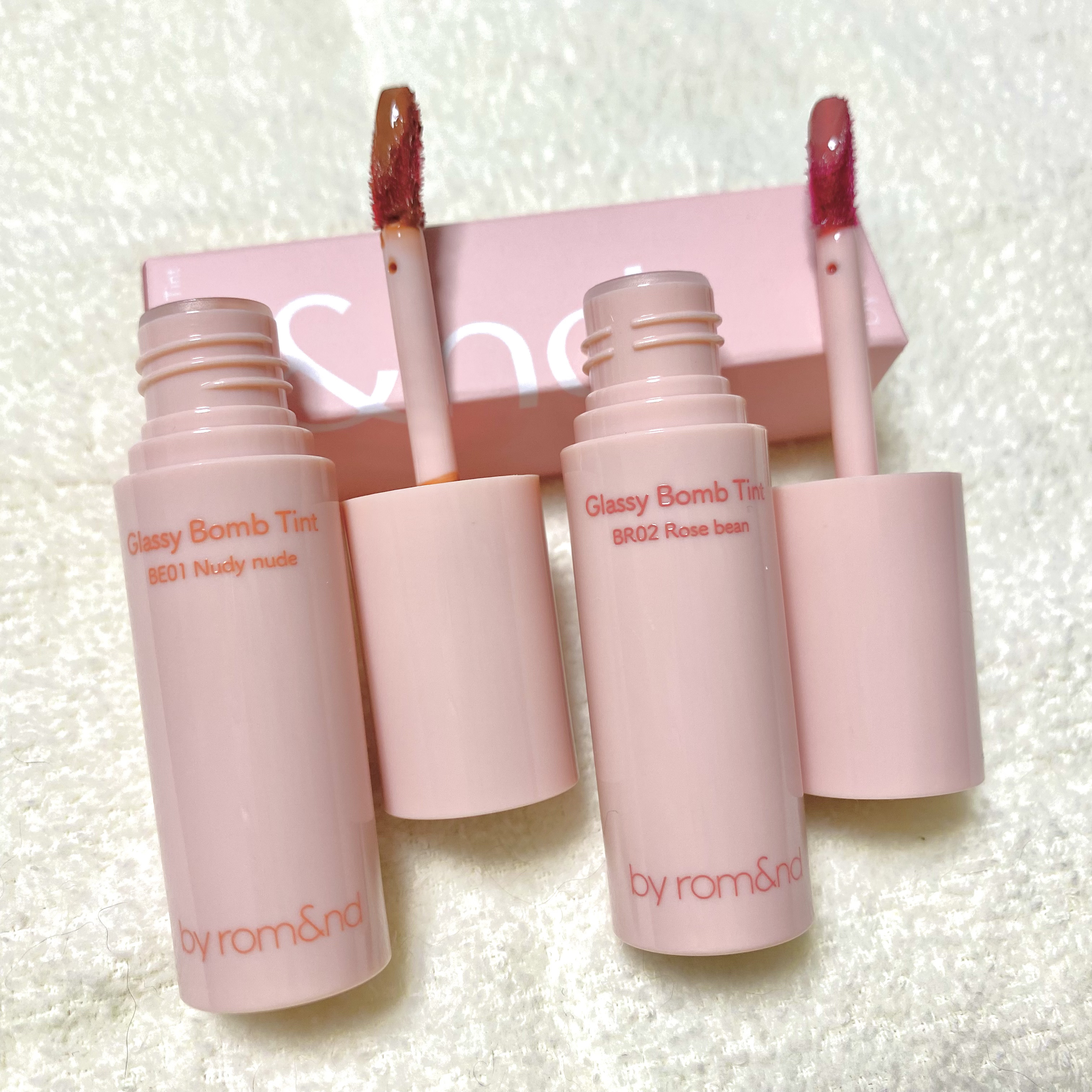 アンドバイロムアンド　グラッシーボムティント/&nd by rom&nd/リップティントを使ったクチコミ（1枚目）