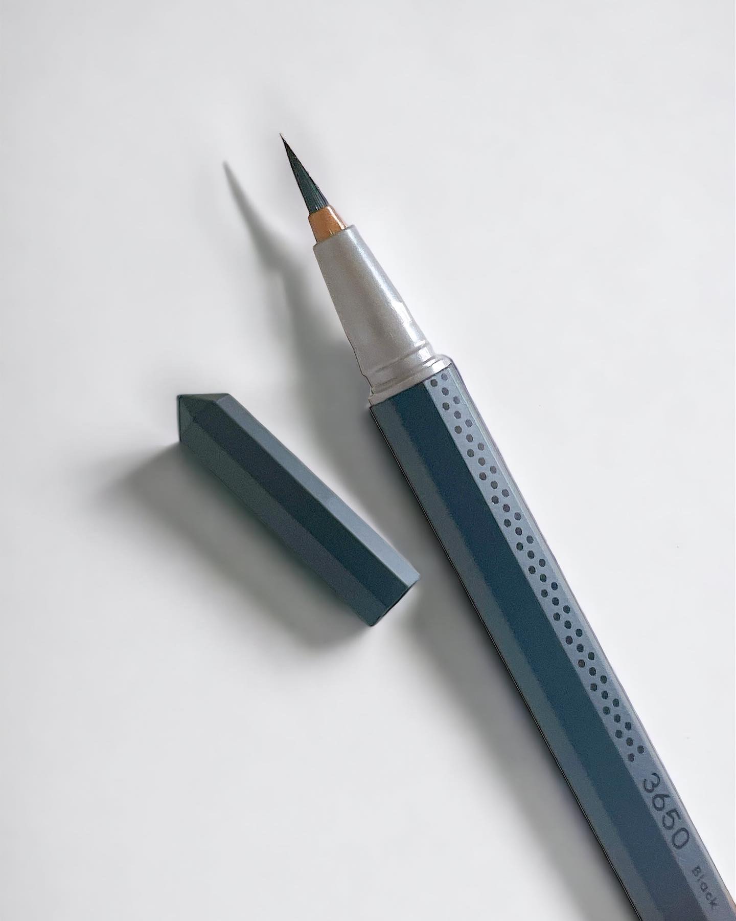 リキッドアイライナー  ブラック(Black)/3650/リキッドアイライナーを使ったクチコミ（3枚目）