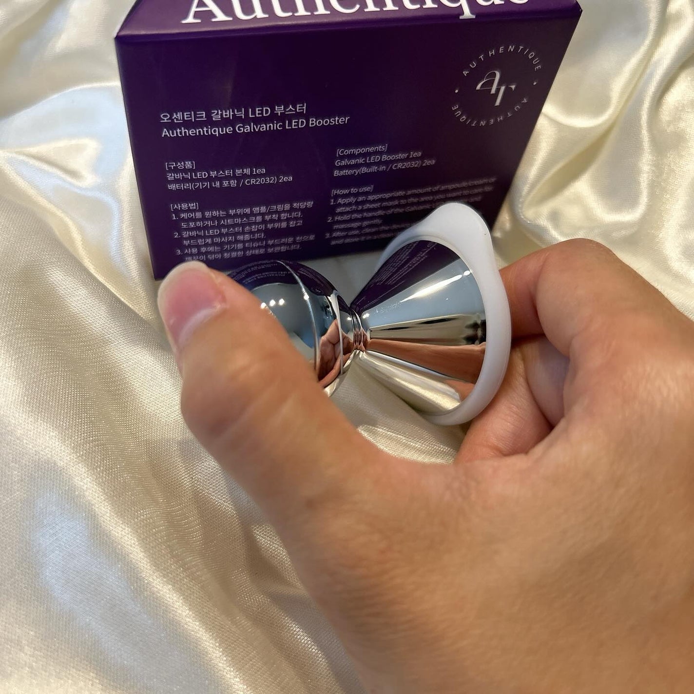 オーセンティックLEDブースター/AUTHENTIC/美顔器・マッサージを使ったクチコミ(2枚目)