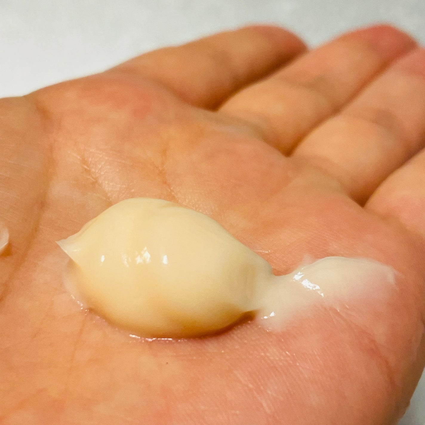 スーパーリッチシャイン ダメージリペア とろとろ補修トリートメント/LUX/洗い流すヘアトリートメントを使ったクチコミ(2枚目)