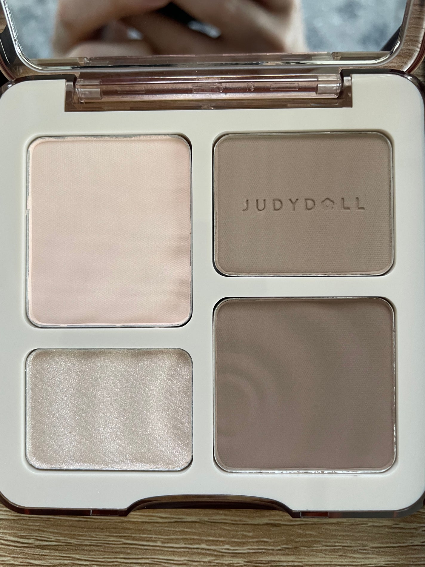 JUDYDOLL メリハリマスターパレット/JUDYDOLL/パウダーハイライトを使ったクチコミ(1枚目)