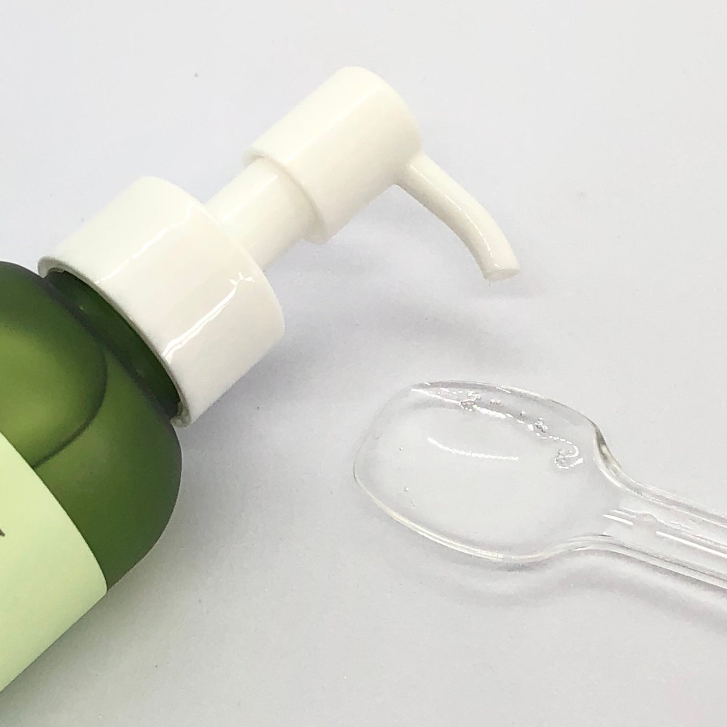 リフレッシングクレンジングオイル ハーバルグリーンティー/Nursery(ナーセリー)/オイルクレンジングを使ったクチコミ(2枚目)