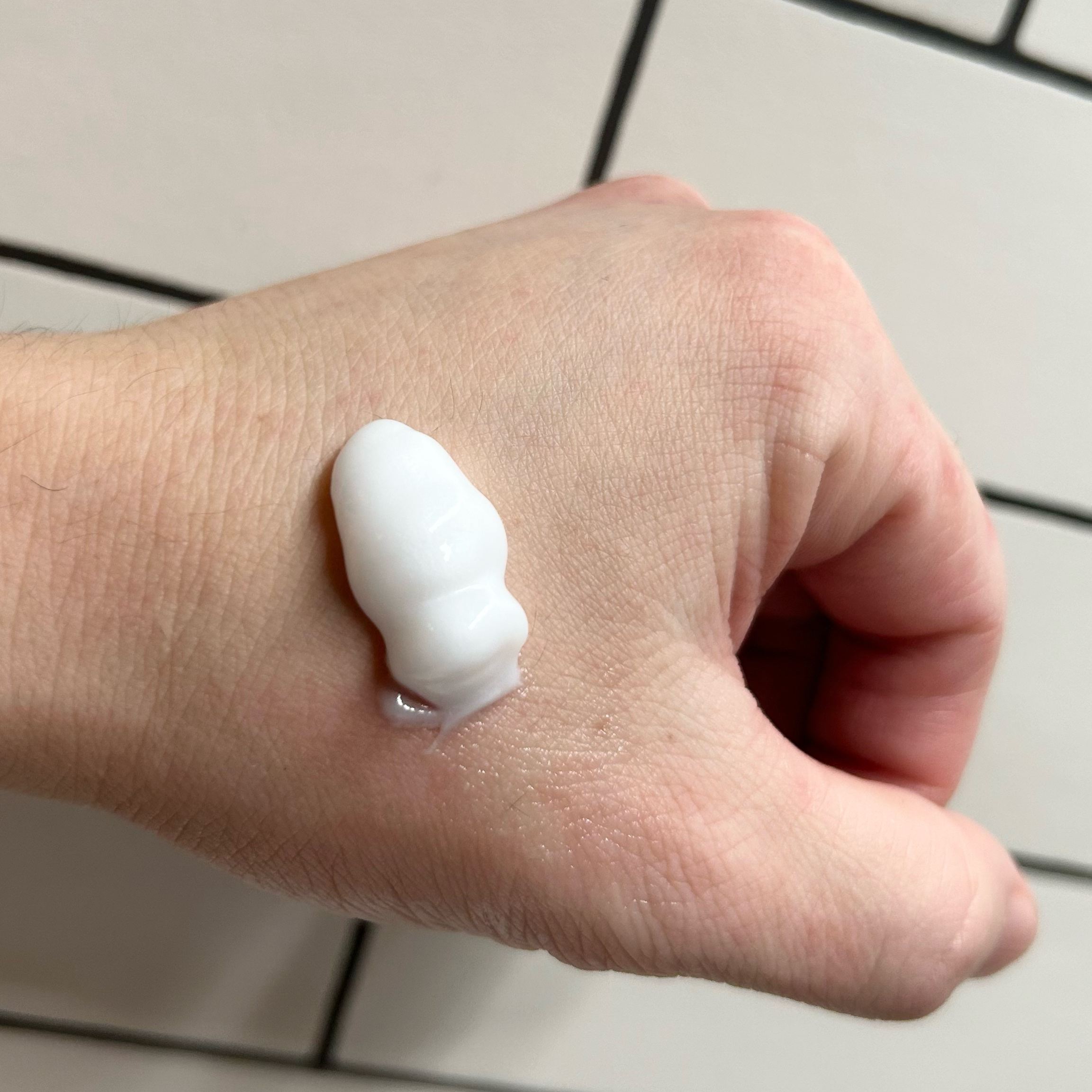 メディケイティッド センシティブケア ボディローション 美肌ケア【医薬部外品】/ヴァセリン/ボディローションを使ったクチコミ（2枚目）