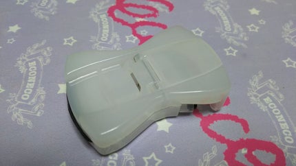 キャンドゥ バネ付きビューラーのクチコミ「ポーチがかさばるぅ。こんなのイヤっ!って方におすすめです。
セリア または キャンドゥ で購.....」(2枚目)