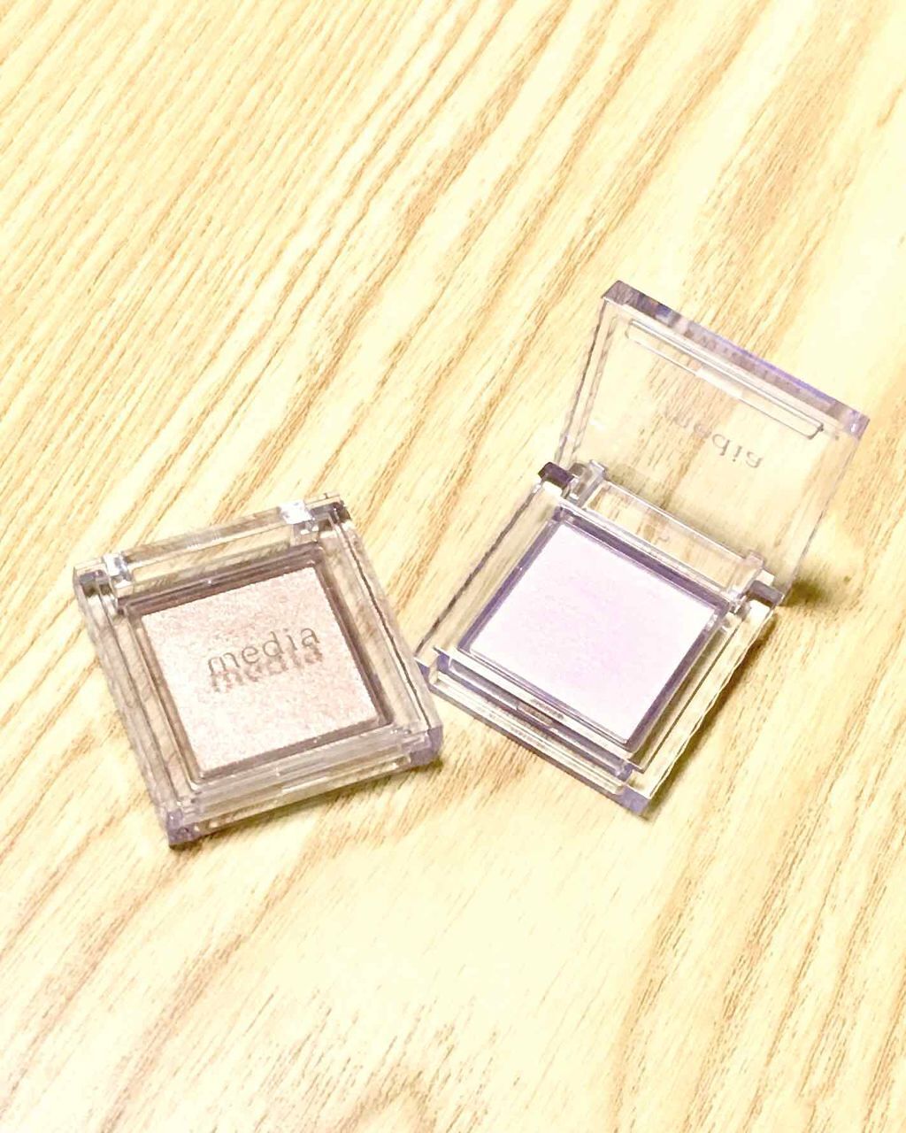 ブライトアップアイシャドウ/media/単色アイシャドウを使ったクチコミ（1枚目）