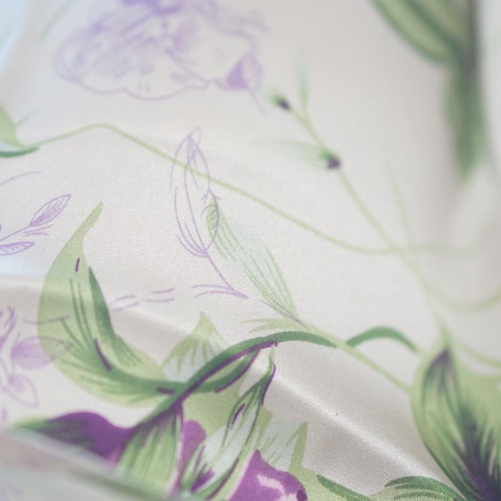 ちっちみ on LIPS 「🕊𓂃𓂂𓏸#サラサラヘアーシルク100%の片面枕カバー@baob..」(5枚目)