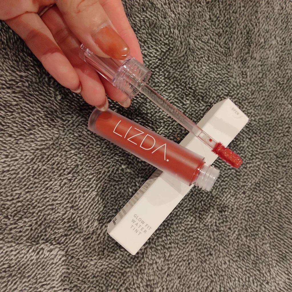 グロウフィットウォーターティント 03 ブリックコーラル/LIZDA/リップティントを使ったクチコミ（3枚目）