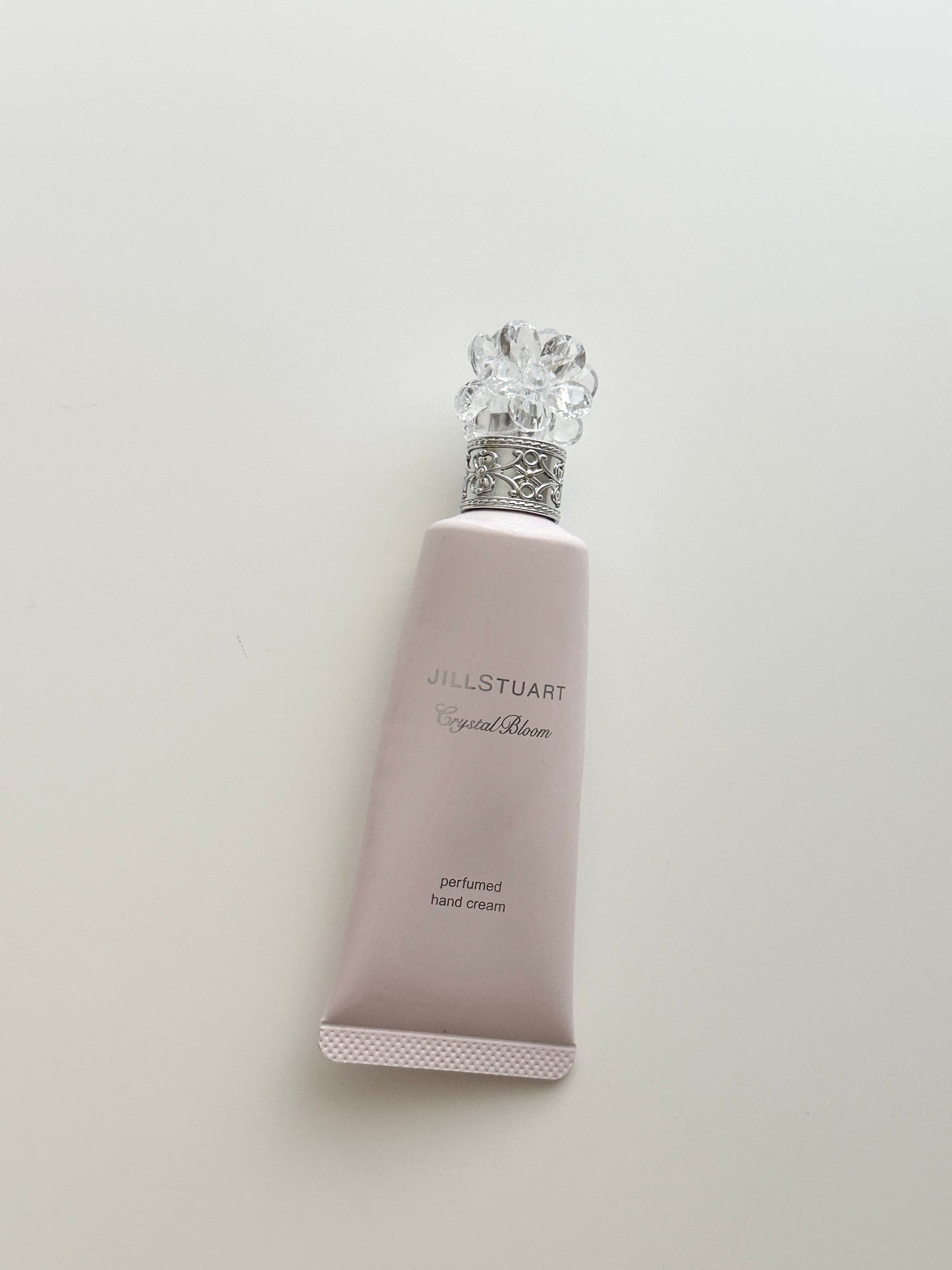 クリスタルブルーム パフュームド ハンドクリーム/JILL STUART/ハンドクリームを使ったクチコミ(1枚目)