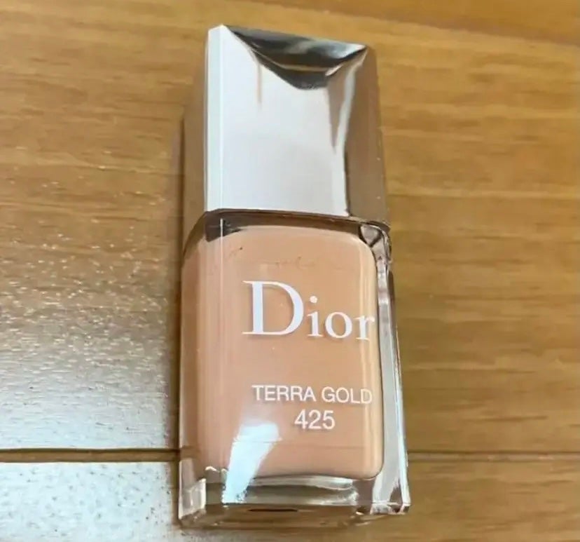 ディオール ヴェルニ/Dior/マニキュアを使ったクチコミ(1枚目)