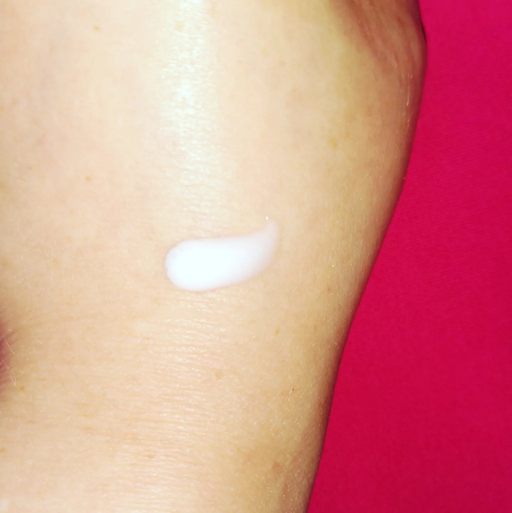 メラノフォーカスＥＶ レフィル（45g）/HAKU/美容液を使ったクチコミ（2枚目）