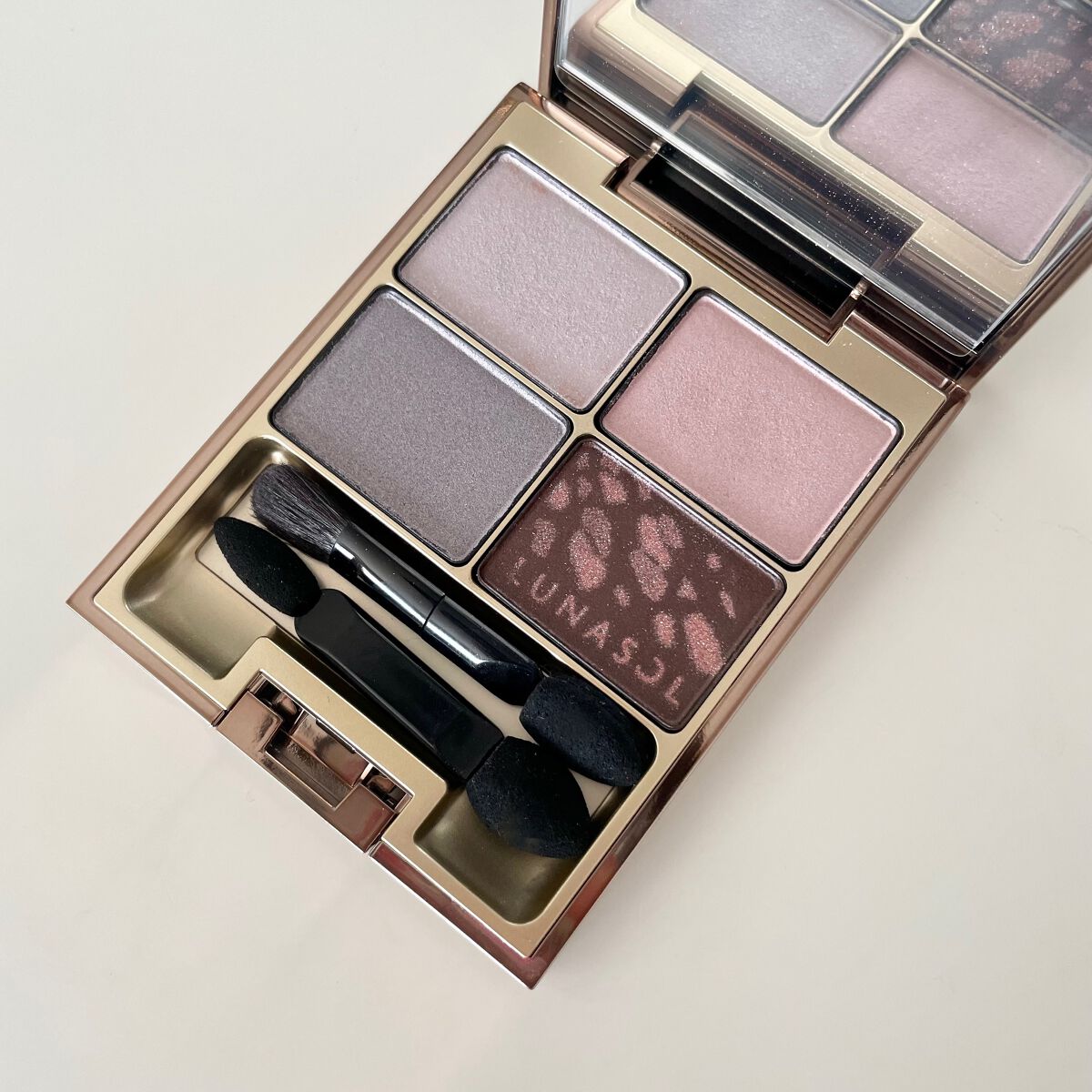シャインフォールアイズ 03 Elegant(生産終了)/LUNASOL/アイシャドウパレットを使ったクチコミ（1枚目）
