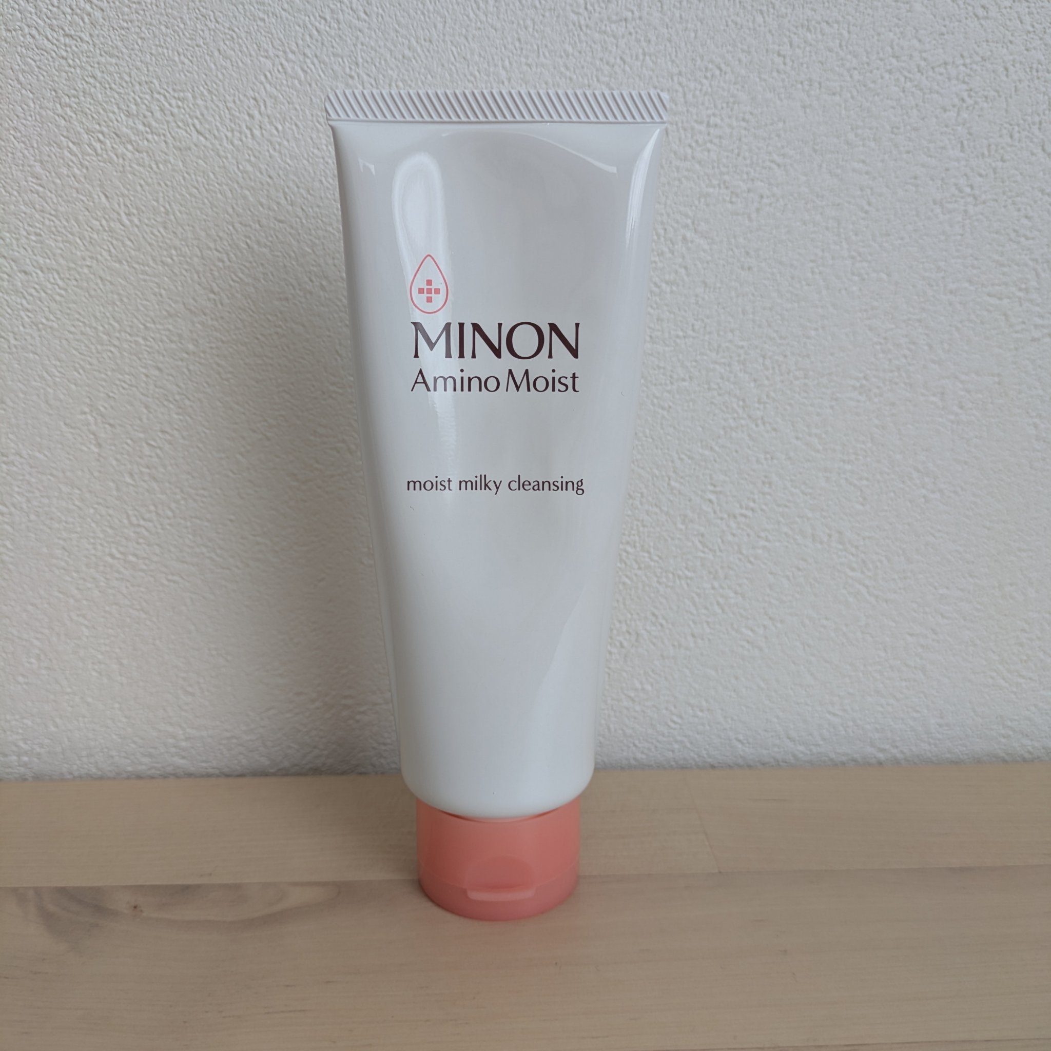 普段の軽めのメイクのとき用(リキッドアイラインとかもなし)のクレンジングです。
かなり薄いメイクなので、どのくらいの濃さまで行けるか分からないのですが
使い心地が優しくて好きです。
つっぱり感もありません。
リピートすると思います🥰