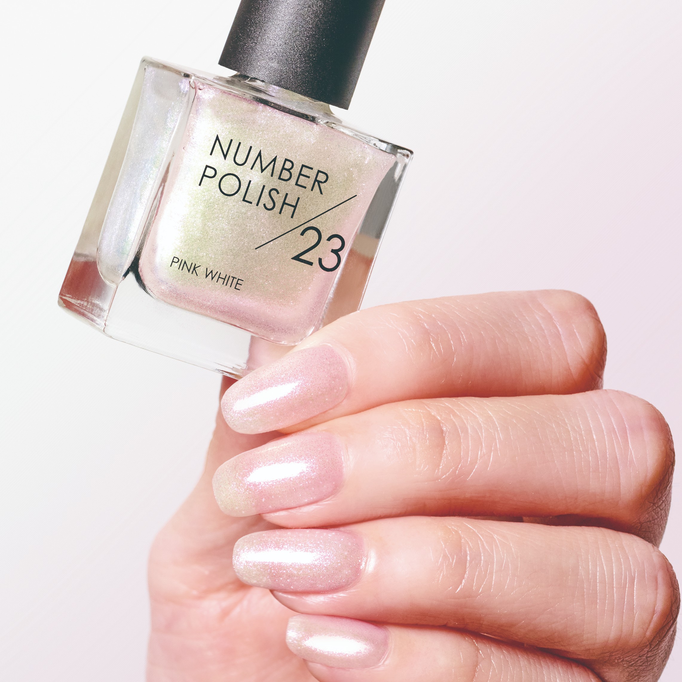 【日本未発売】ILNP他 ★海外ネイル★ まとめ売り計17本　 ネイルポリッシュ 日本未発売】ILNP他 ☆海外ネイル☆ まとめ売り計17本 ネイル