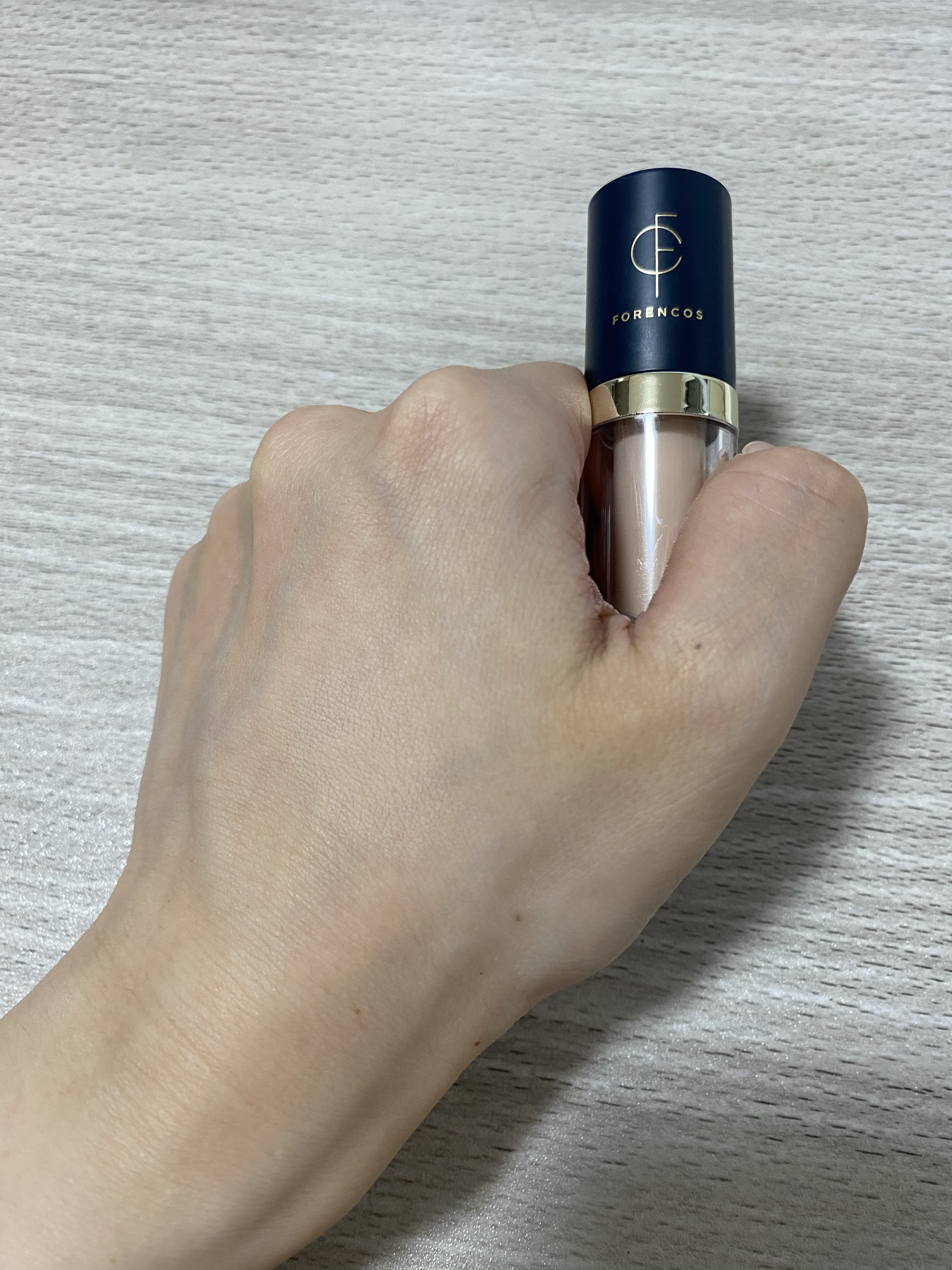 タトゥーウォータープルーフスカーコンシーラー/フォレンコス/リキッドコンシーラーを使ったクチコミ（2枚目）