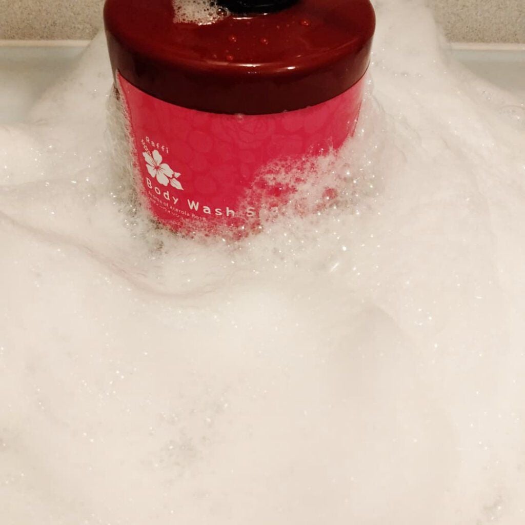 ᎮꭿꮪꮪꭵFꮮꭴꮢꭿ on LIPS 「美容師さん開発ボディソープ美容室専売品○o。.RaffiBod..」(3枚目)