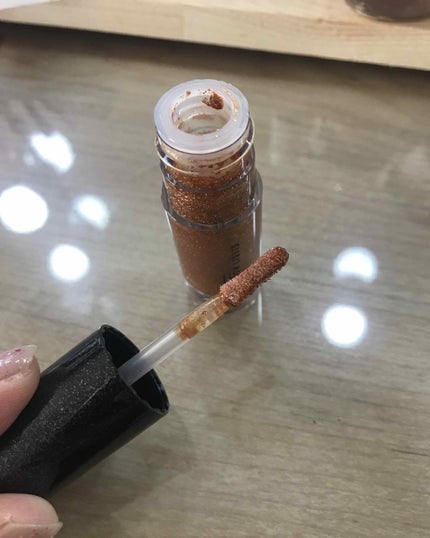 ダズルシャドウ リキッド/M・A・C/リキッドアイシャドウを使ったクチコミ(2枚目)