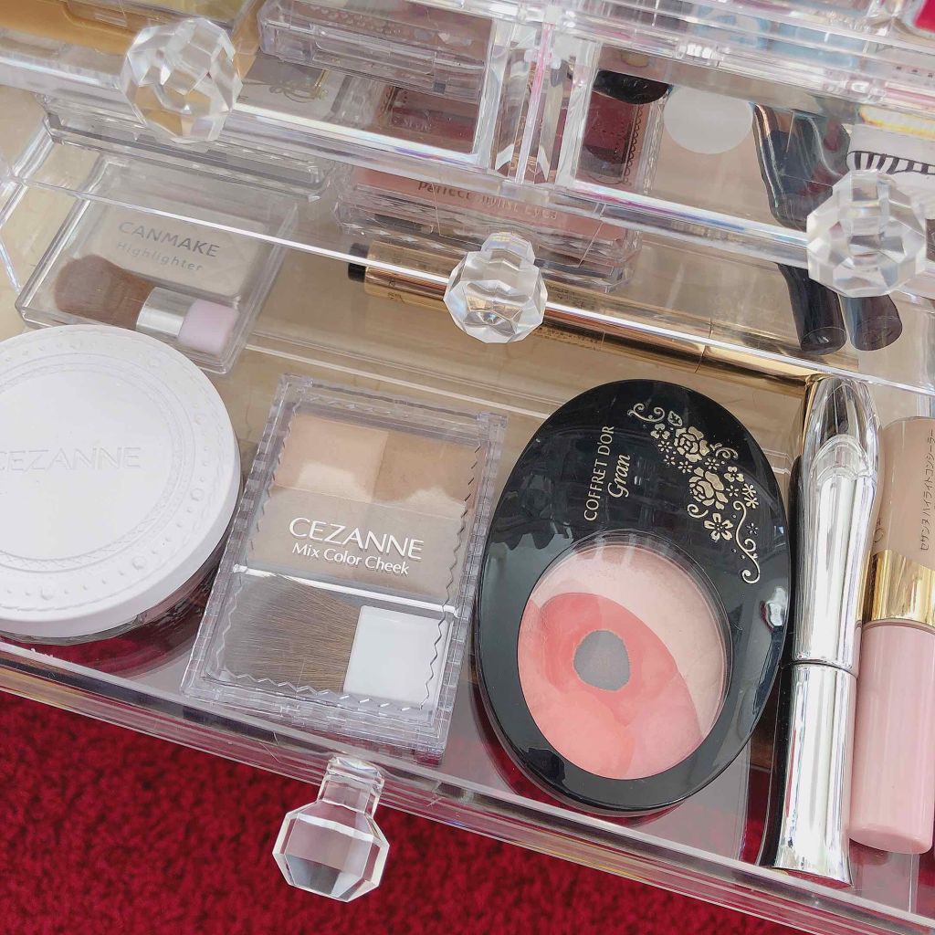 あやてぃー on LIPS 「私のコスメ収納です(^-^)⊃⌒♡゛買いに行くのが面倒!って人..」(4枚目)