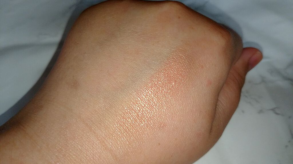 シャドーカスタマイズ/MAJOLICA MAJORCA/単色アイシャドウを使ったクチコミ（3枚目）