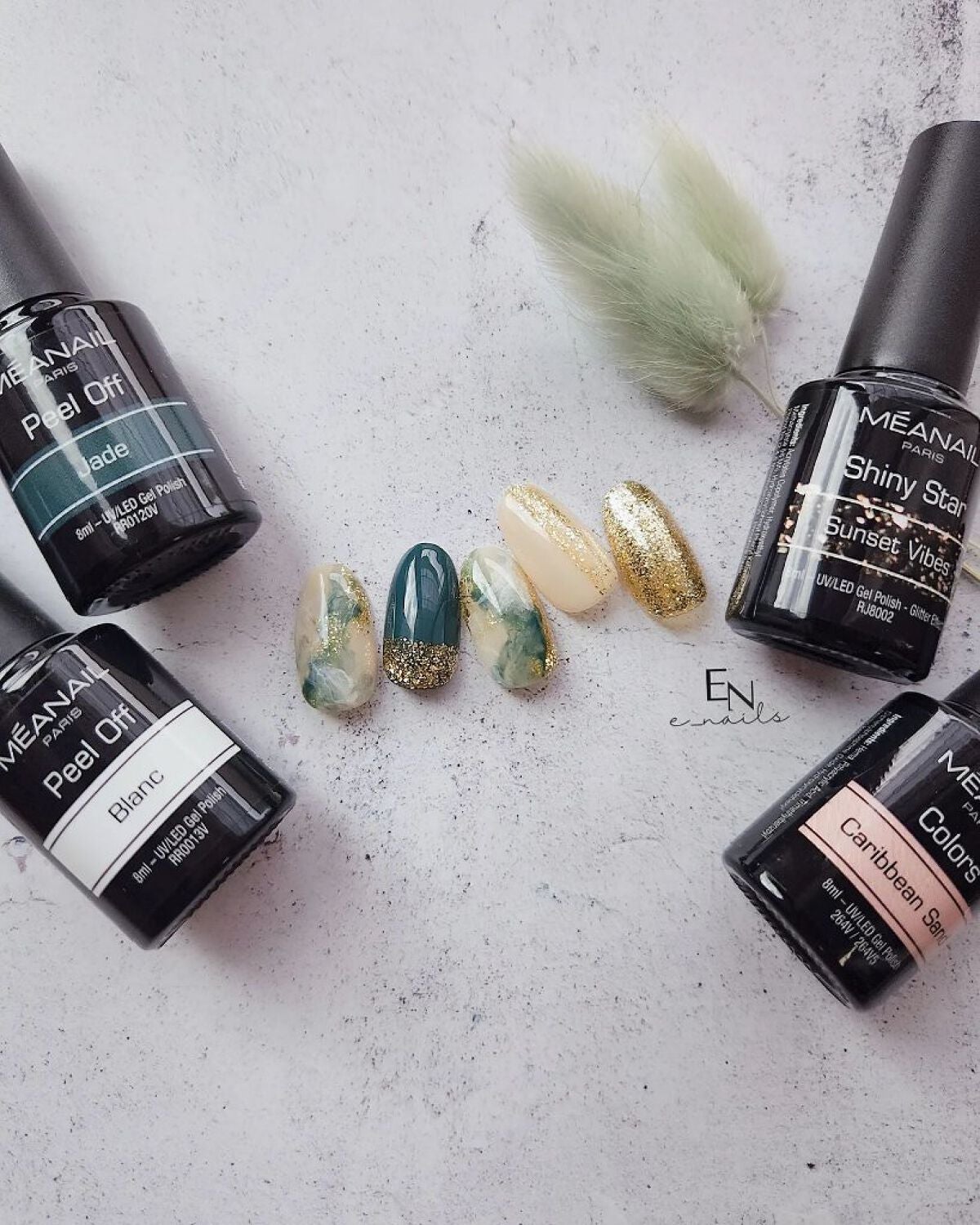 e_nails//フォロバ◎//ネイルとコスメ好きママ on LIPS 「@meanailparis_jp今回は今年のトレンドカラーのグ..」(2枚目)